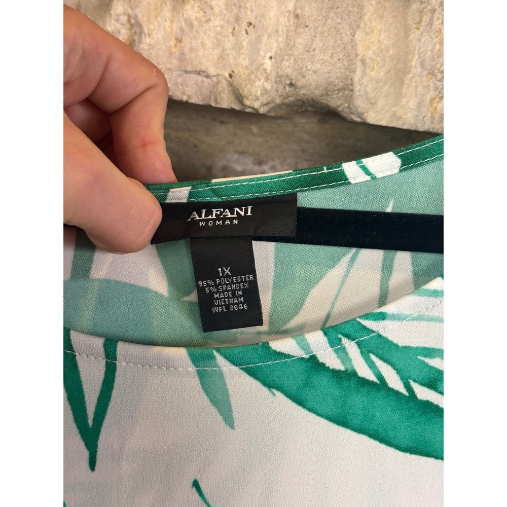 Alfani Woman Green Tropical Leaf Print Sleeveless Tank Top Plus Size 1X - Picture 4 of 7